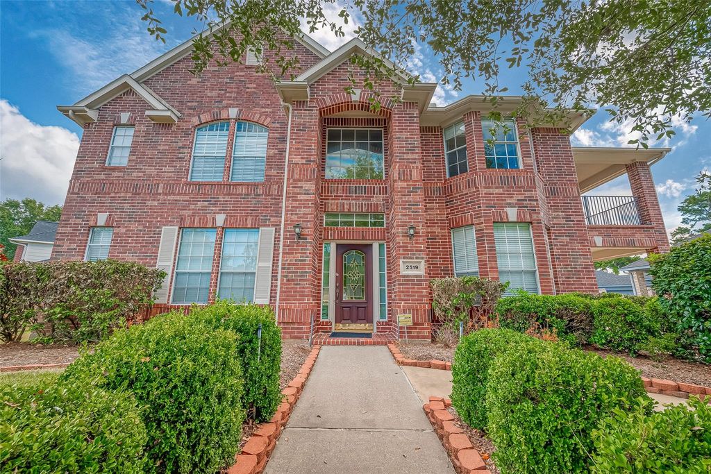 2519 Meadow Tree Lane, Spring, TX 77388