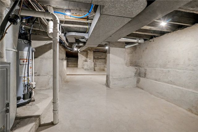 4562 Carroll, Bloomfield, PA 15224