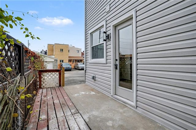 4562 Carroll, Bloomfield, PA 15224