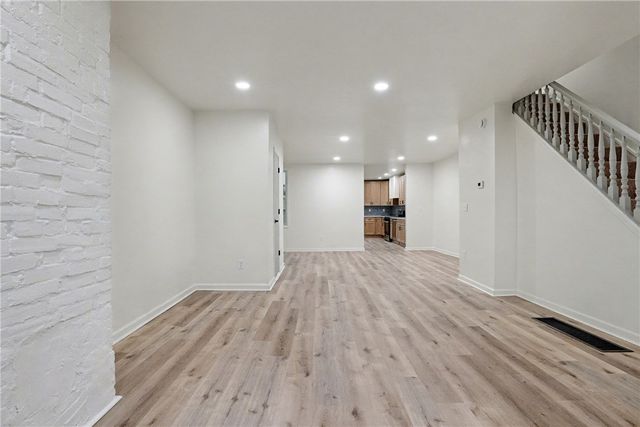 4562 Carroll, Bloomfield, PA 15224