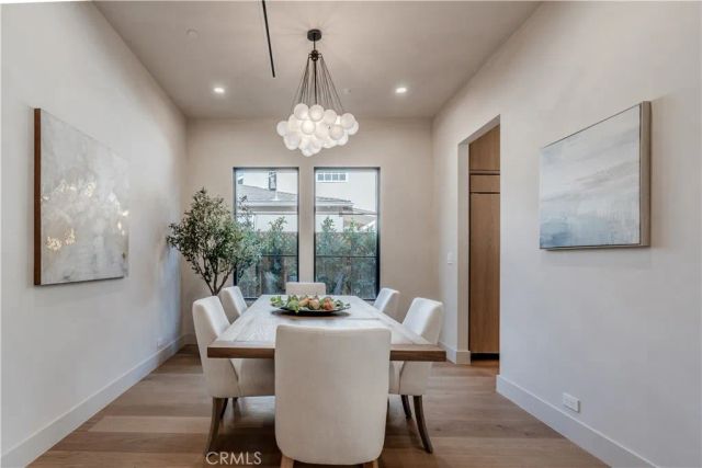 4118 N Wilkinson Avenue, Studio City, CA 91604