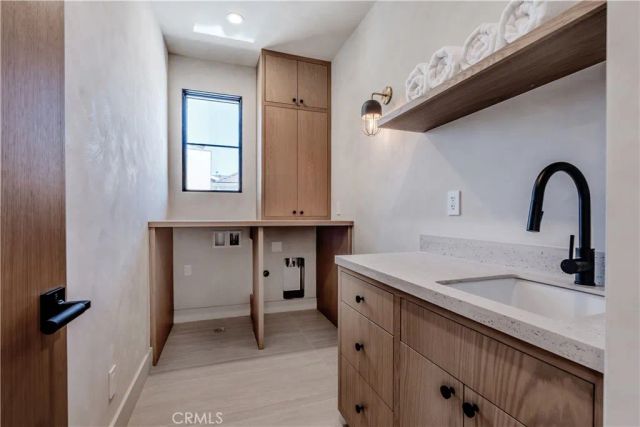 4118 N Wilkinson Avenue, Studio City, CA 91604