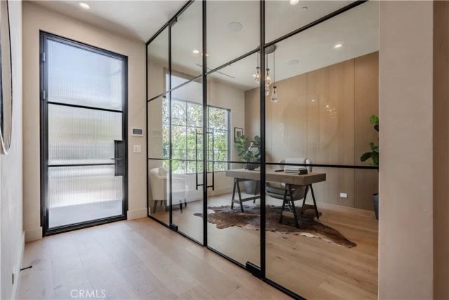 4118 N Wilkinson Avenue, Studio City, CA 91604