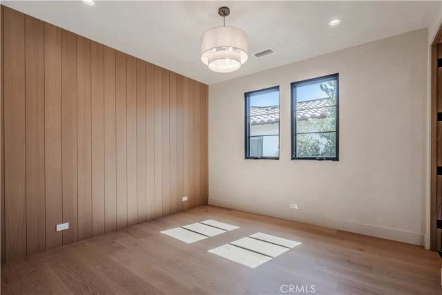 4118 N Wilkinson Avenue, Studio City, CA 91604