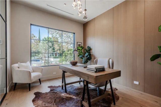 4118 N Wilkinson Avenue, Studio City, CA 91604