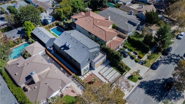 4118 N Wilkinson Avenue, Studio City, CA 91604