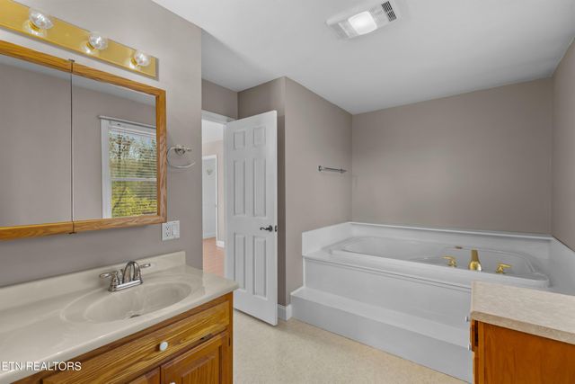 1010 Old Jacksboro Road Rd, New Tazewell, TN 37825