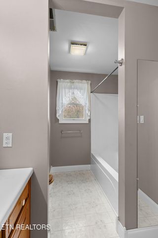 1010 Old Jacksboro Road Rd, New Tazewell, TN 37825