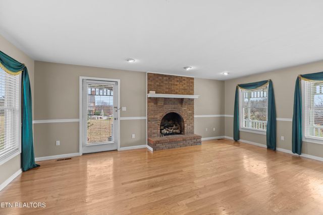 1010 Old Jacksboro Road Rd, New Tazewell, TN 37825