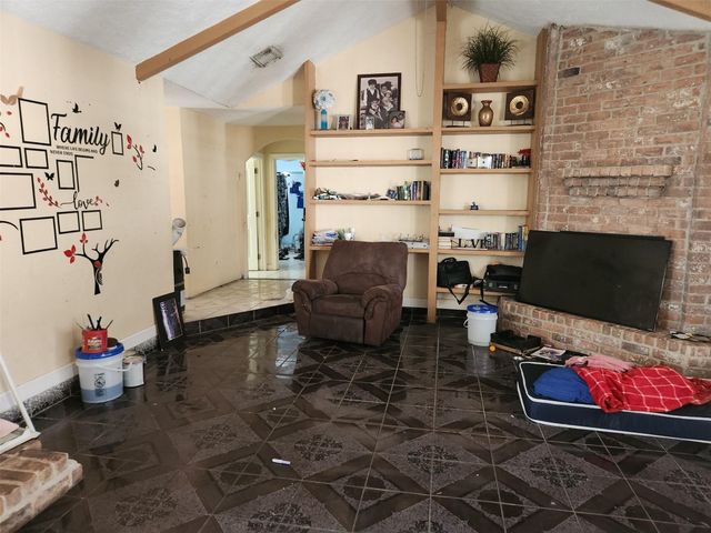 7230 Jadewood Drive Drive, Houston, TX 77088