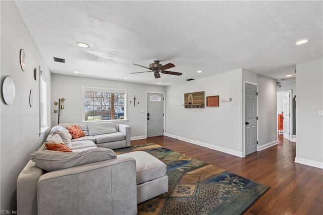 1305 Virginia AVE, Chesapeake, VA 23324