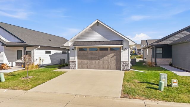 762 Clover Hill Drive, North Liberty, IA 52317