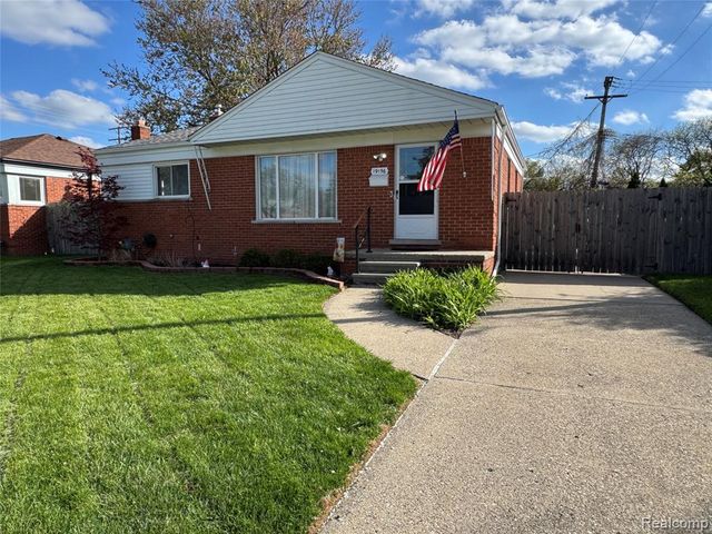 19156 Ash Avenue, Eastpointe, MI 48021