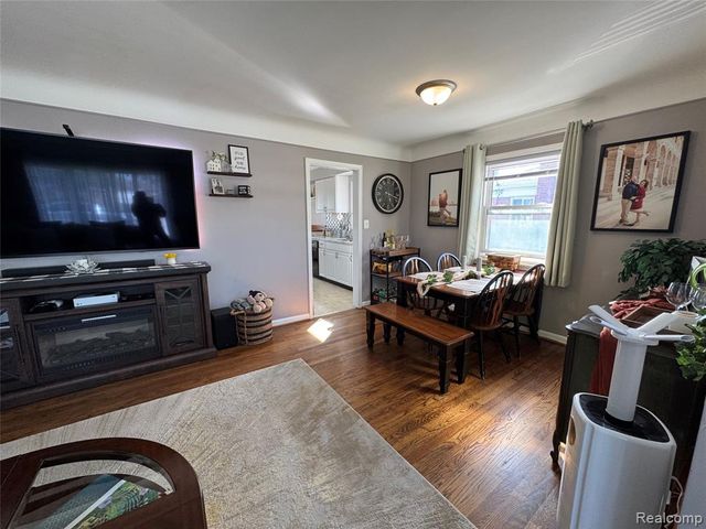 19156 Ash Avenue, Eastpointe, MI 48021