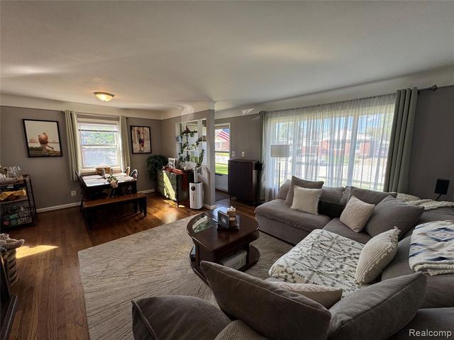 19156 Ash Avenue, Eastpointe, MI 48021