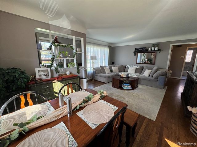 19156 Ash Avenue, Eastpointe, MI 48021