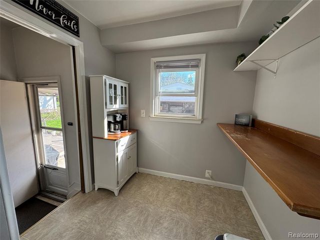 19156 Ash Avenue, Eastpointe, MI 48021