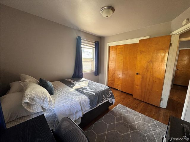 19156 Ash Avenue, Eastpointe, MI 48021