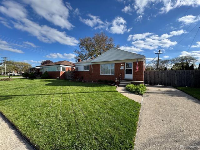 19156 Ash Avenue, Eastpointe, MI 48021