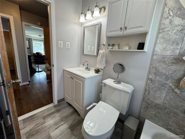 19156 Ash Avenue, Eastpointe, MI 48021