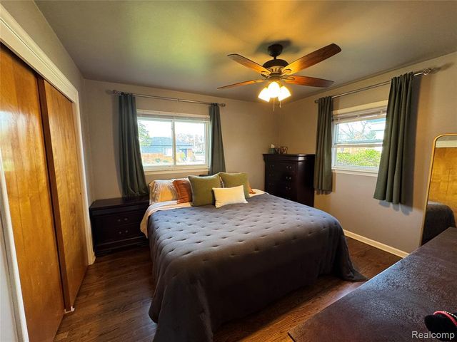 19156 Ash Avenue, Eastpointe, MI 48021