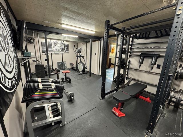 19156 Ash Avenue, Eastpointe, MI 48021