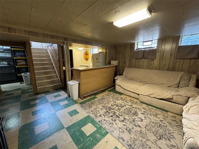 19156 Ash Avenue, Eastpointe, MI 48021