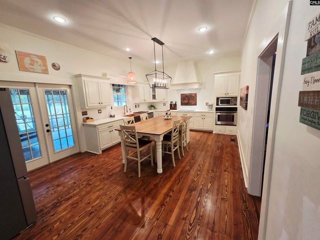 1366 Old Golf Course Road, Batesburg, SC 29006