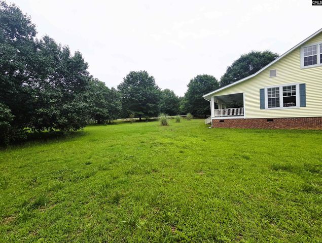 1366 Old Golf Course Road, Batesburg, SC 29006