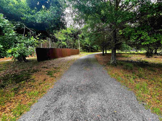 1366 Old Golf Course Road, Batesburg, SC 29006