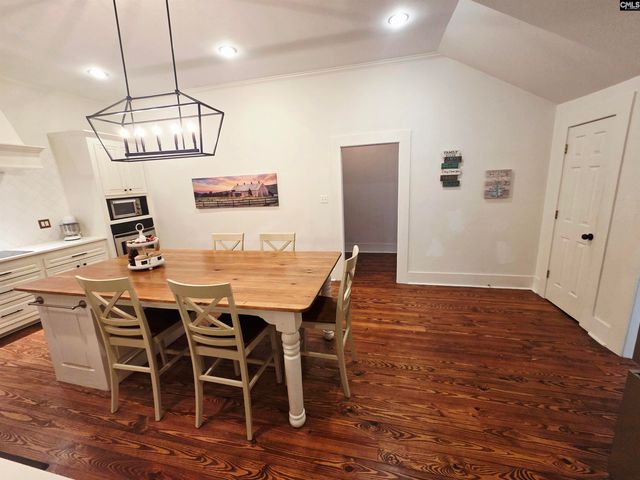 1366 Old Golf Course Road, Batesburg, SC 29006