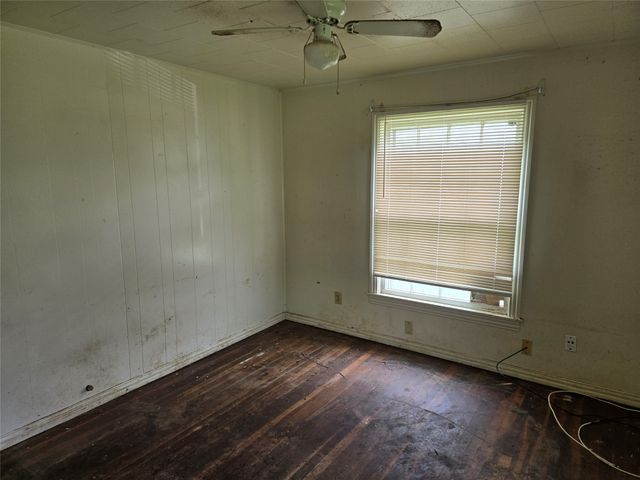 1806 N Culberson Street, Gainesville, TX 76240
