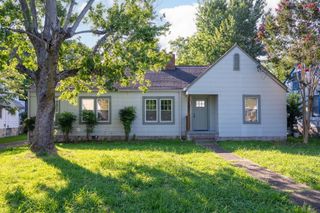 222 N N Howell Avenue, Chattanooga, TN 37411