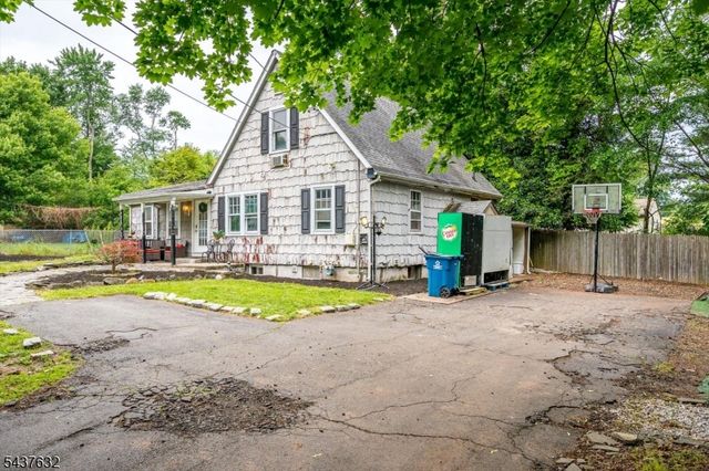 44 Lynwood Ave, Franklin Twp., NJ 08823