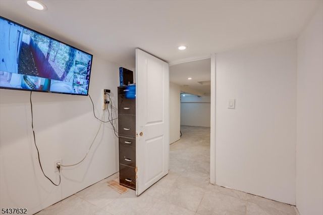 44 Lynwood Ave, Franklin Twp., NJ 08823
