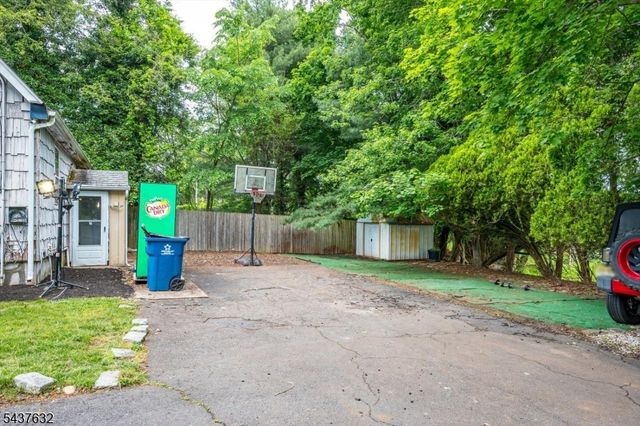 44 Lynwood Ave, Franklin Twp., NJ 08823