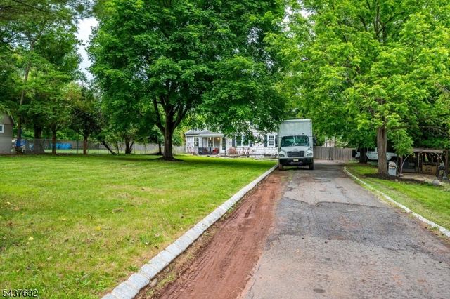 44 Lynwood Ave, Franklin Twp., NJ 08823