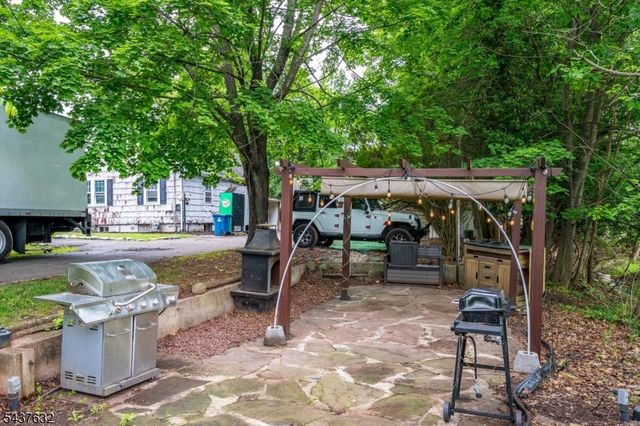 44 Lynwood Ave, Franklin Twp., NJ 08823