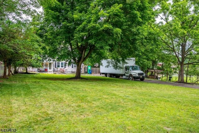 44 Lynwood Ave, Franklin Twp., NJ 08823