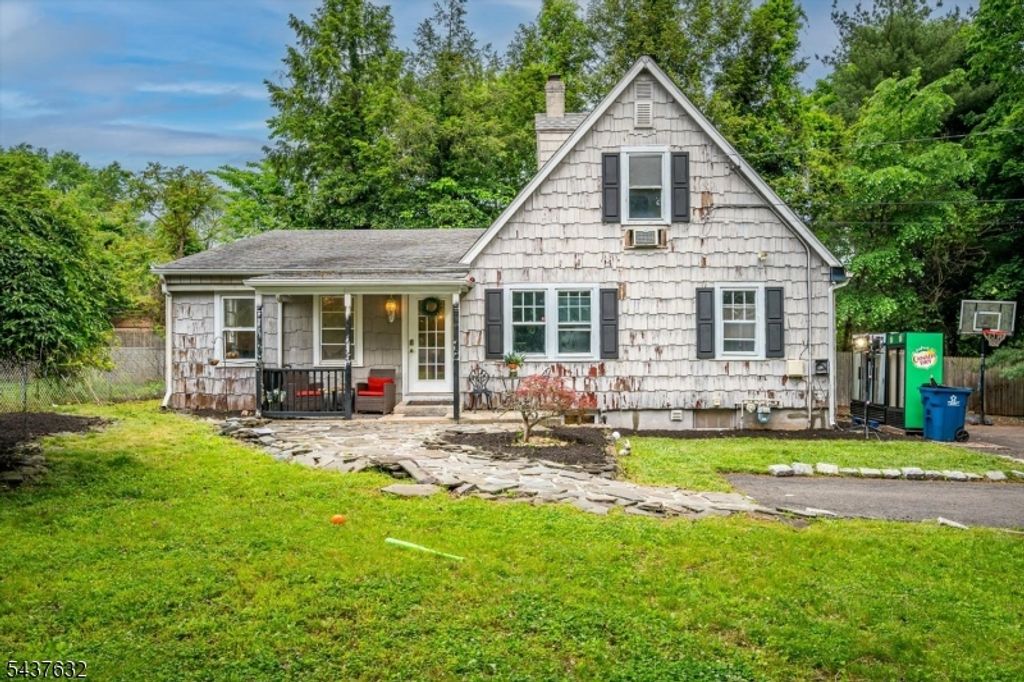 44 Lynwood Ave, Franklin Twp., NJ 08823
