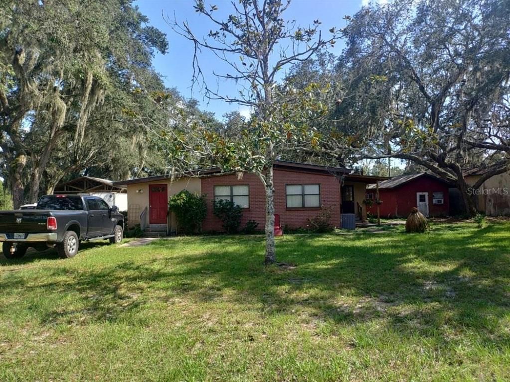 2405 W SUMTER AVENUE, Lake Panasoffkee, FL 33538