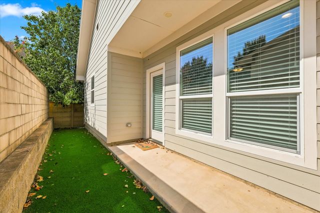 216 Wayside Court, Bedford, TX 76021