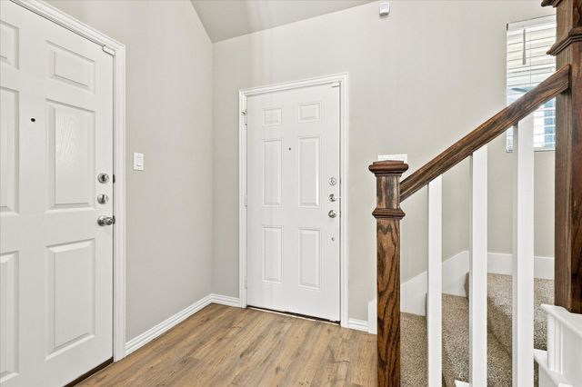 216 Wayside Court, Bedford, TX 76021