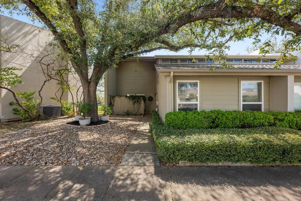 100 Lido CIR B2, Lakeway, TX 78734