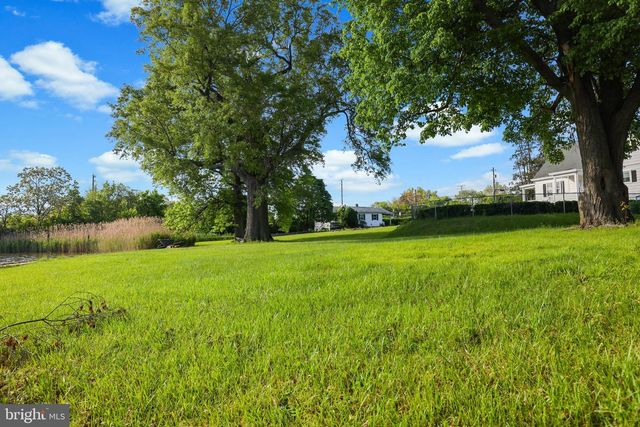 2005 EASTERN BLVD, Middle River, MD 21220