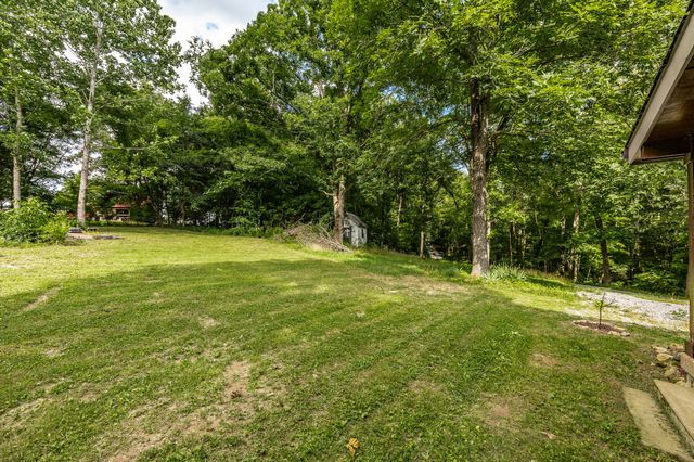 2076 Martins Chapel Church Rd, Springfield, TN 37172