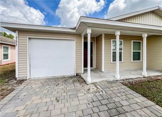 9177 Aegean CIR, Lehigh Acres, FL 33936