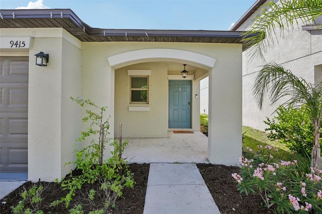 9415 LEMON DROP LOOP, Sun City Center, FL 33573