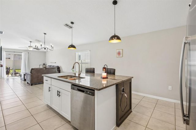 9415 LEMON DROP LOOP, Sun City Center, FL 33573