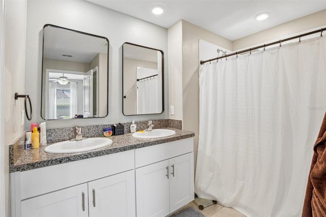 9415 LEMON DROP LOOP, Sun City Center, FL 33573